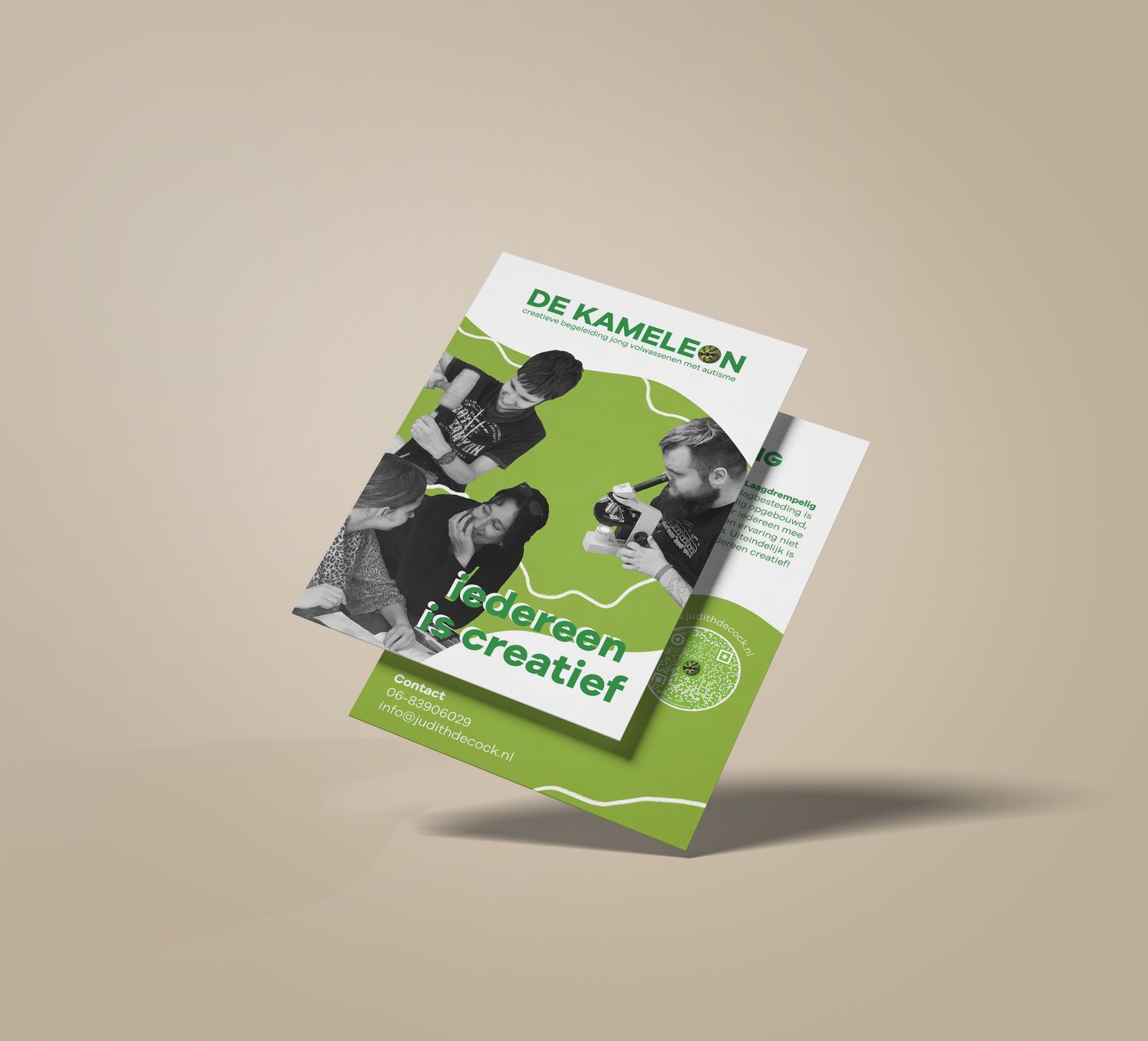 Groene gevouwen folder van een kinderopvang